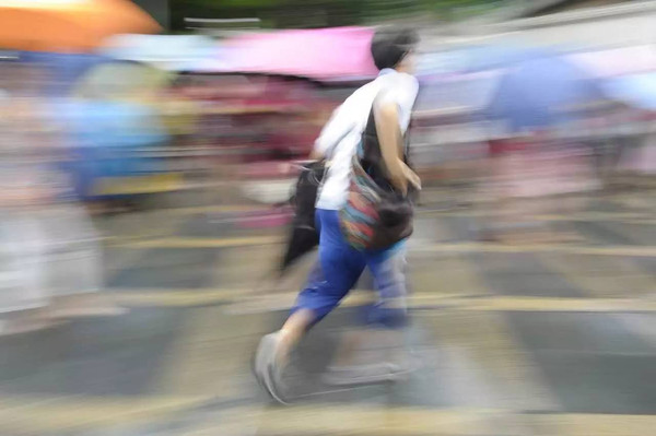 廣州暴雨突襲，高考繼續(xù)_除濕機廠家